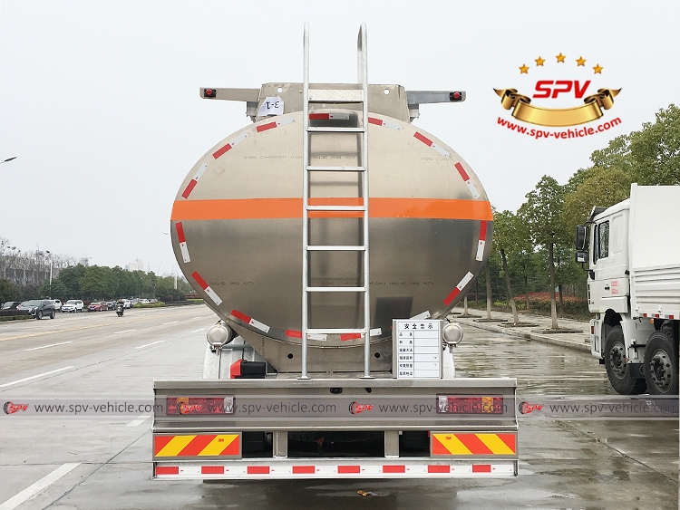 Aluminium Fuel Tanker Sinotruk - B